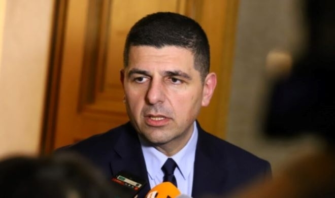 Възможността за какъвто и да е вот на недоверие в