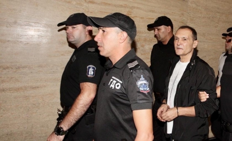 Апелативен съд се разпореди Васил Божков да остане задържан под