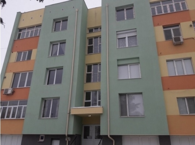 Протече единият от двата санирани блока в центъра на Мизия