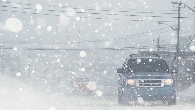 Мощна буря която се придвижва на изток от щата Калифорния