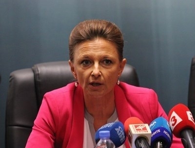 Четирима души сред които и жена набирали социално слаби да