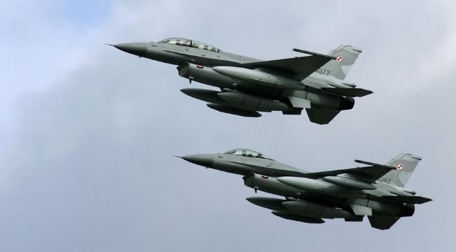 Първите изтребители F-16 може да се появят в Украйна само