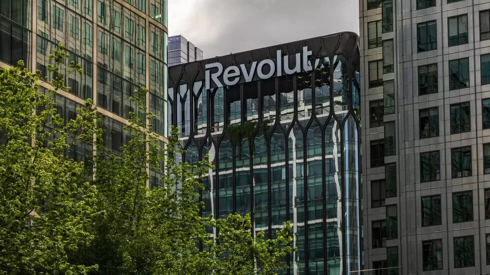 Срив в Revolut засегна плащанията и достъпа до приложението