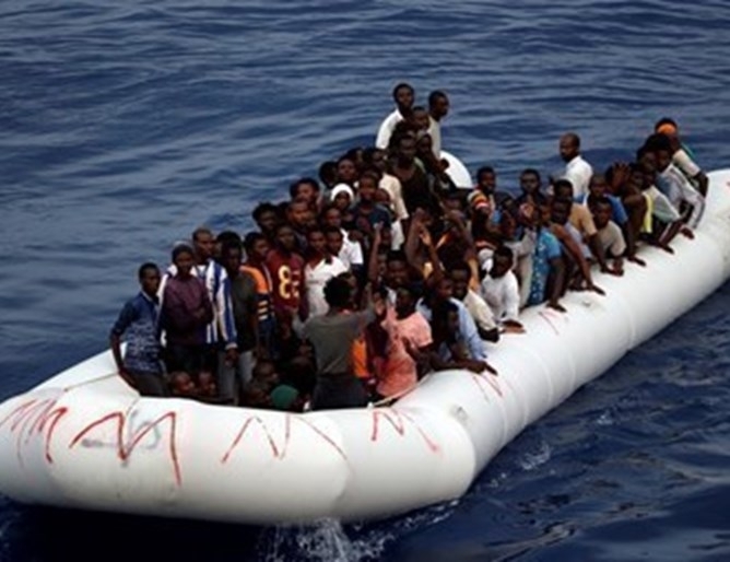 Гръцките власти са задържали заподозрян трафикант на мигранти след гонка
