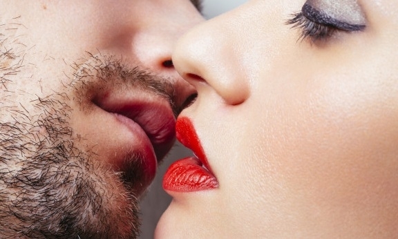 Нека поговорим за онези интимни моменти в които целуваме правим