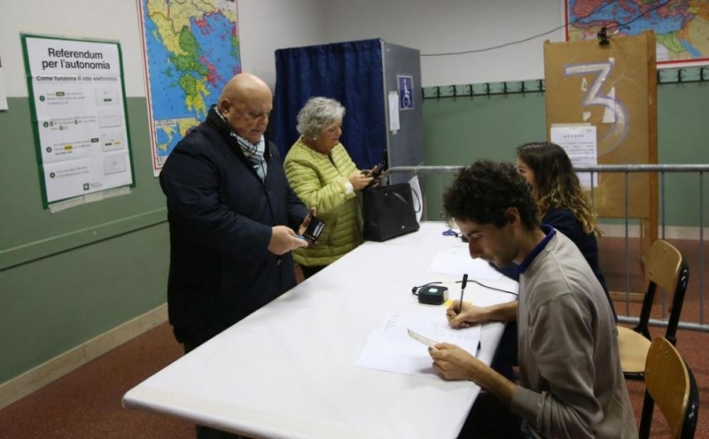 Избирателите в две богати области в Северна Италия Венето и