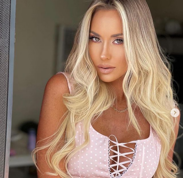 Екзотичната красавица Джени Съмърс е сред най ярките символи на тазгодишното