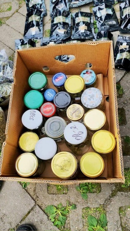 Иззеха близо килограм марихуана след спецакция в София съобщиха от