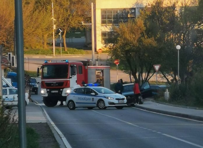 Две коли се удариха в Козлодуй научи BulNews Пътният инцидент е