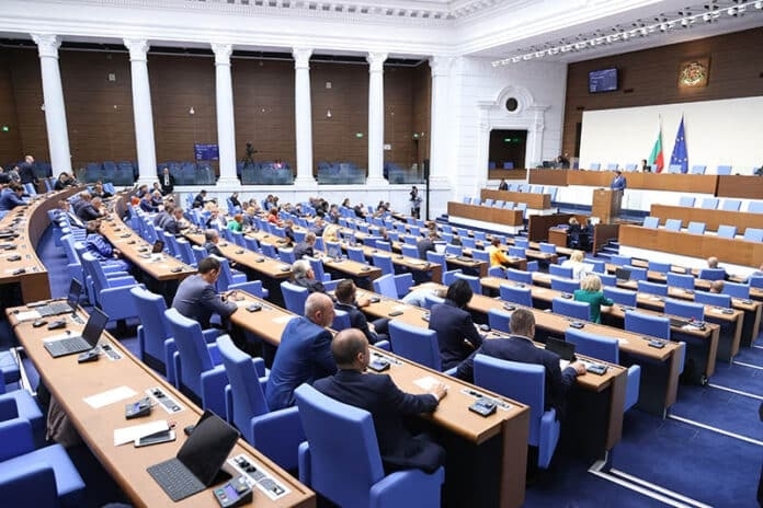Депутатите приеха на първо четене промени в Закона за българските