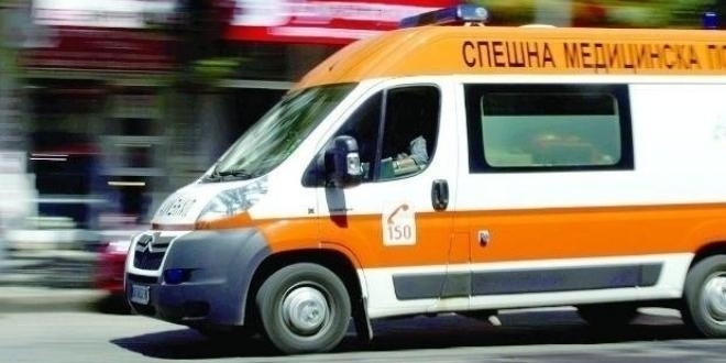 Две момчета на по 17 г са ранени от откъртил