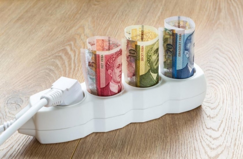 Близо три пъти по скъп вечерен ток ще купуват българските домакинства