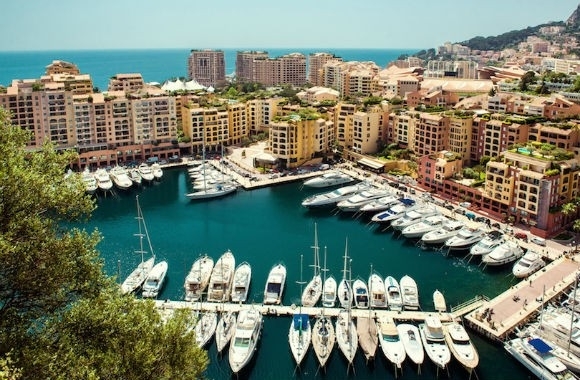 Мошеници представящи се висши лица в Монако включително за монарха