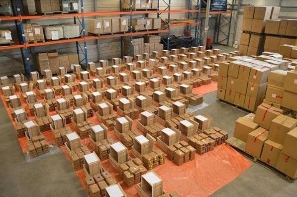 Митническите служители на пристанището в Ротердам откриха 2 020 килограма кокаин