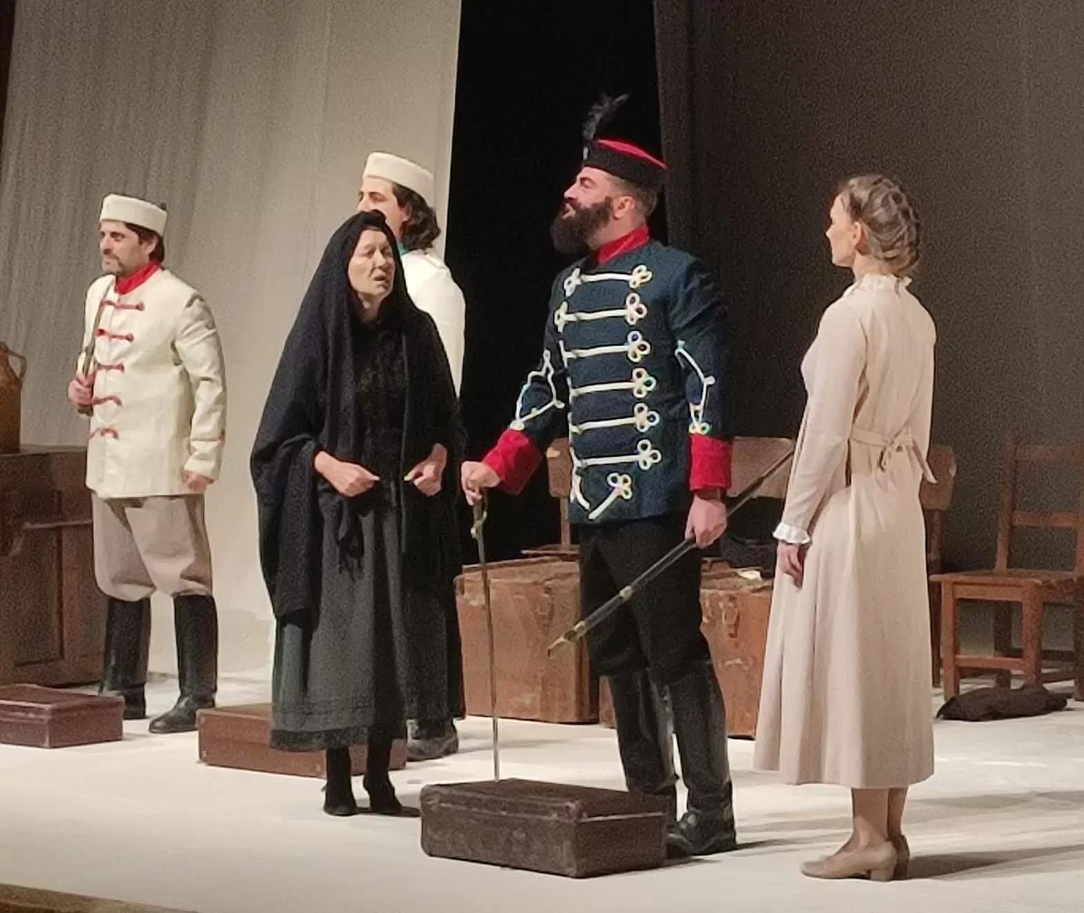 Ученици от СУ „Христо Ботев“ се срещнаха с духа на патрона си на представление във Враца