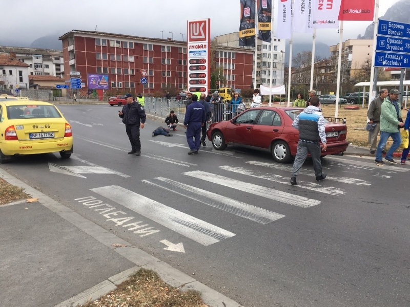Мъж помел възрастна жена на пешеходна пътека във Враца бе