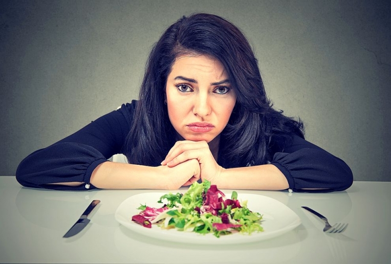 Спазването на диета и лишаването на организма от основни хранителни