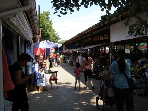 Общо 2 820 кг нарязан тютюн без бандерол иззели вчера служители