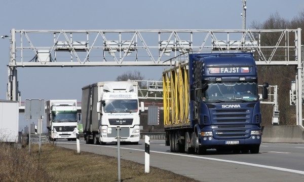 Шофьори на тирове скочиха срещу предложение на министерството на транспорта