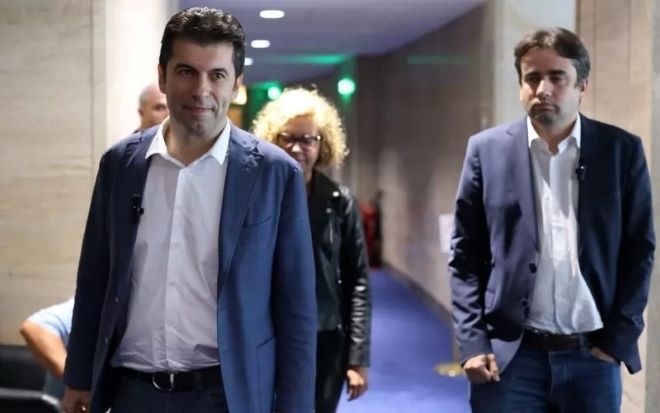 Народните представители имат много връзки могат да въздействат и да