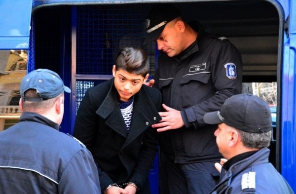 Денис Живков 14 годишното момче което бе обвинено за жестокото убийство