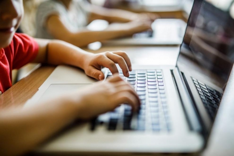 В Киргизстан бе създадено първото онлайн училище Образователната институция Тунгуч