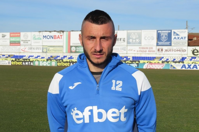 Нападателят на Монтана Антон Карачанаков стана баща Очарователната му съпруга Вероника