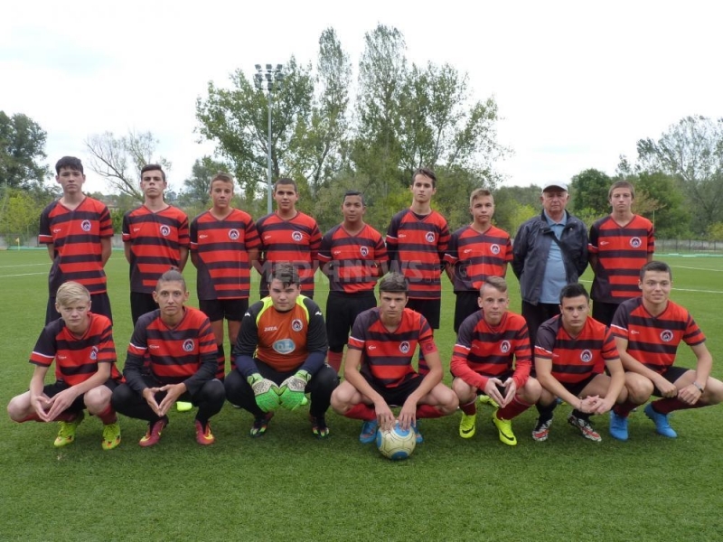 Юношите младша възраст на Ботев стартираха с гръм и трясък