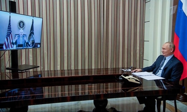 Руският президент Владимир Путин днес отхвърли коментарите на президента на