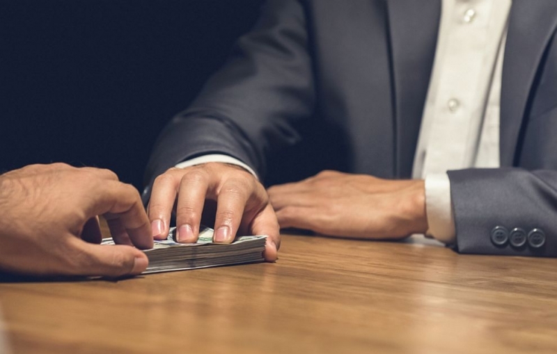 Значителни проблеми свързани с човешките права и недостатъчно справяне с