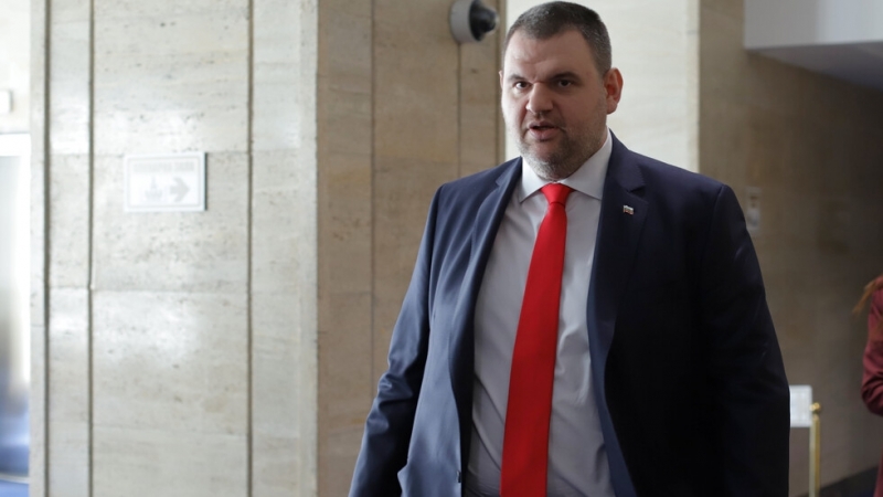 Обръщам се към лидерите на ГЕРБ и ПП ДБ Бойко