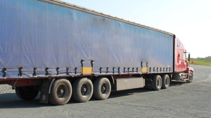 Камионът на пловдивски тираджия спрял във Видинско заради празничното ограничение