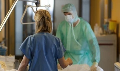 Хирург обезобрази 8 годишно дете по време на процедура по обрязването