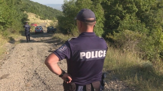 Полиция горски ветеринари прокуратурата и местната власт започнаха общи действия