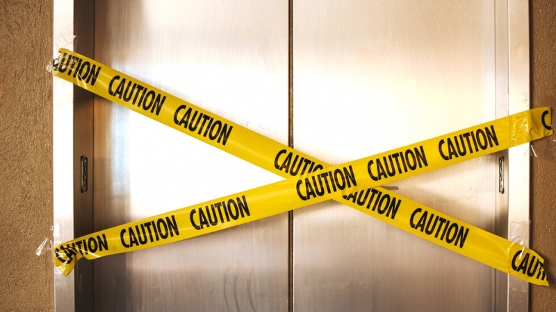 Работник в сръбския парламент почина при инцидент докато се опитвал