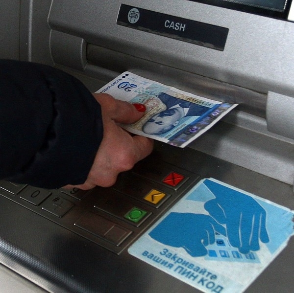 Всеки трудещ се ще изкара с 200 лева по малко за