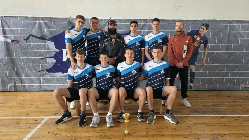 Отборът по лека атлетика юноши 8 10 клас на