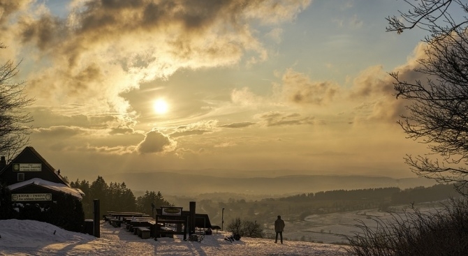 Зимното слънцестоене настъпва днес 21 декември в 22 23 часа В