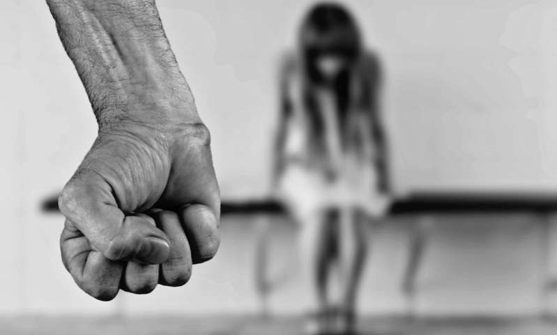 Полицията в Елче Аликанте която разследвала домашно насилие се натъкнала