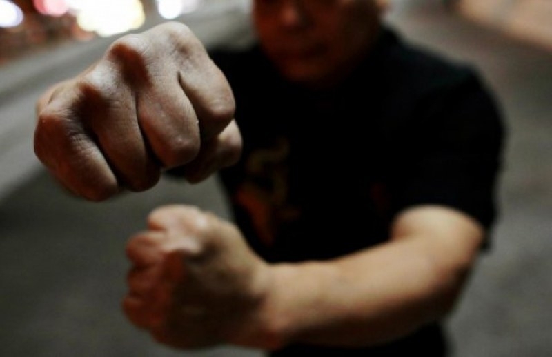 Мъж преби жестоко монтанчанин вкара го в болница съобщиха от