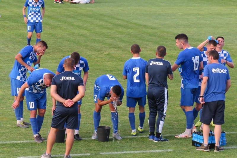 Защитник вкара почетния гол за Монтана при загубата с 4 1