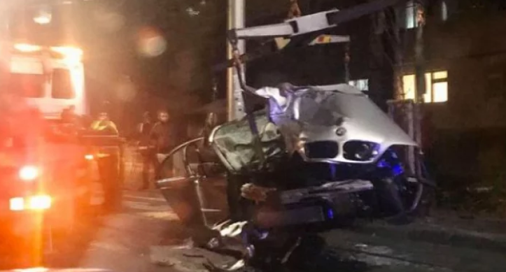 Тежка катастрофа е станала по тъмна доба в столичния квартал