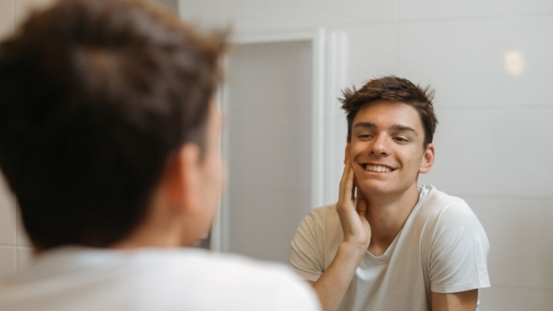 Акнето е кожно хронично инфламаторно състояние с което се сблъскват