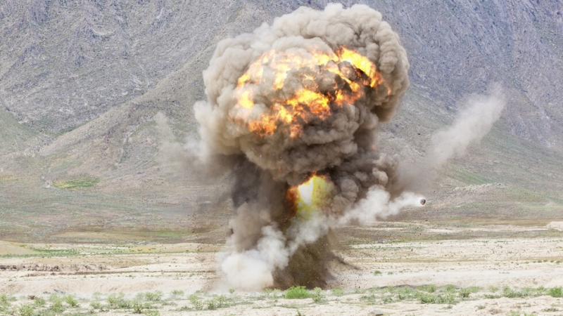 Най малко 15 души загинаха а 27 бяха ранени при взрив