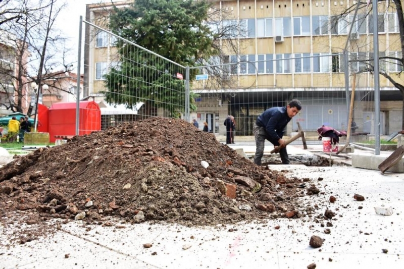 От днес стартираха строителните дейности по изграждане на паметник чешма в