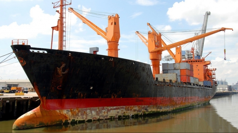 Износът на България продължава да расте с двуцифрен темп и