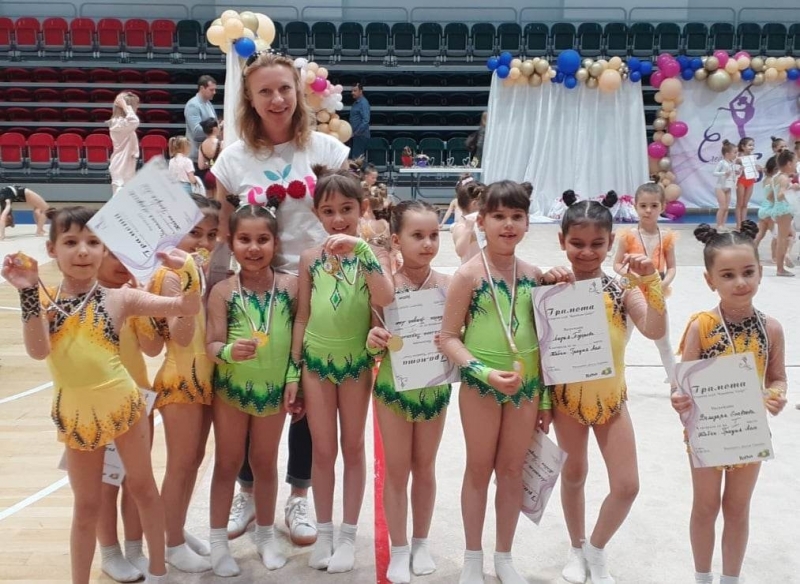 Отборна купа златни и сребърни медали завоюваха момичетата от Общинската