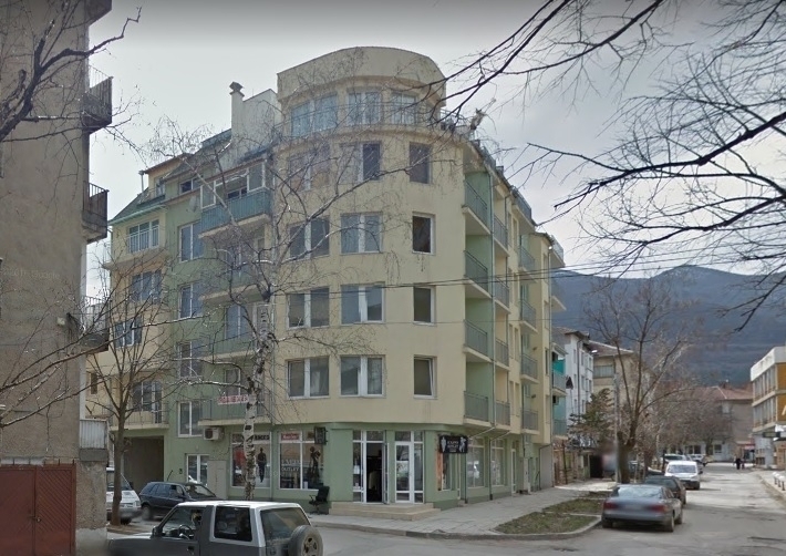 Частен съдебен изпълнител продава на търг магазин в центъра на