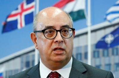 Португалският министър на отбраната подаде оставка заради юридически и политически
