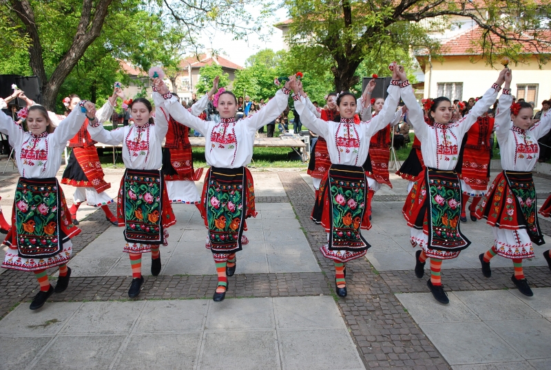 Лазарски песни ще събудят хората от Монтана и още 10